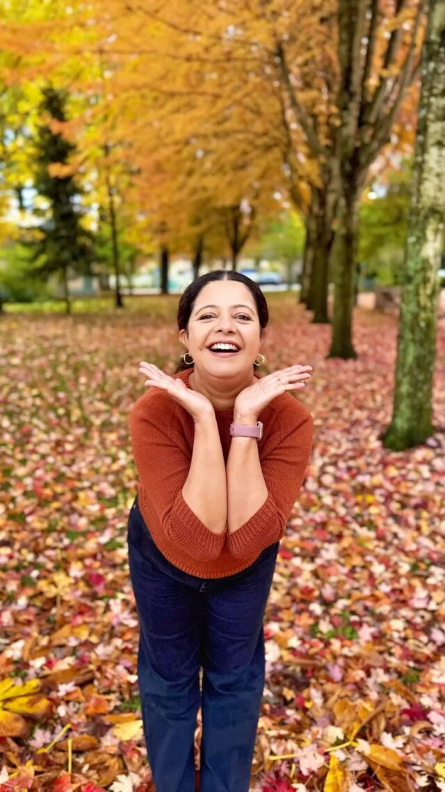 Excited to finish the Coloring Book Tee by @aimeeshermakes just in time to match the outdoors perfectly🍁🍁🍁

There are so many details in this pattern that make it really customizable for a great fit.

The yarn I used is @knittingforolive Merino in shade “Rust”🧶

#coloringbooktee #aimeeshermakes #celebratehandmade #slowfashion #thehandmadeparade #modernmaker #igknitters #knittersofinstagram #knittingforolive